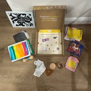 3-4 Months LOVEVERY Play Kit (The Charmer)